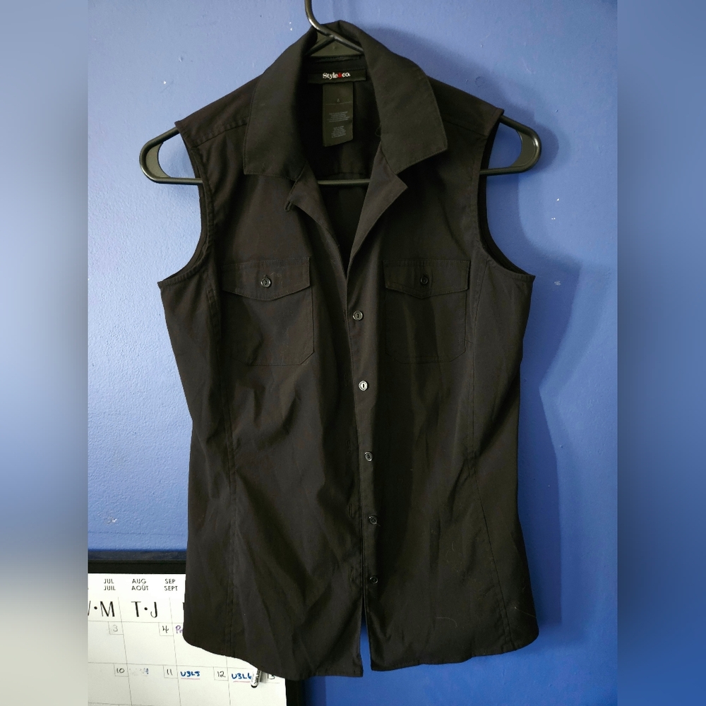 2/$35 NWOT style and co sleeveless blouse